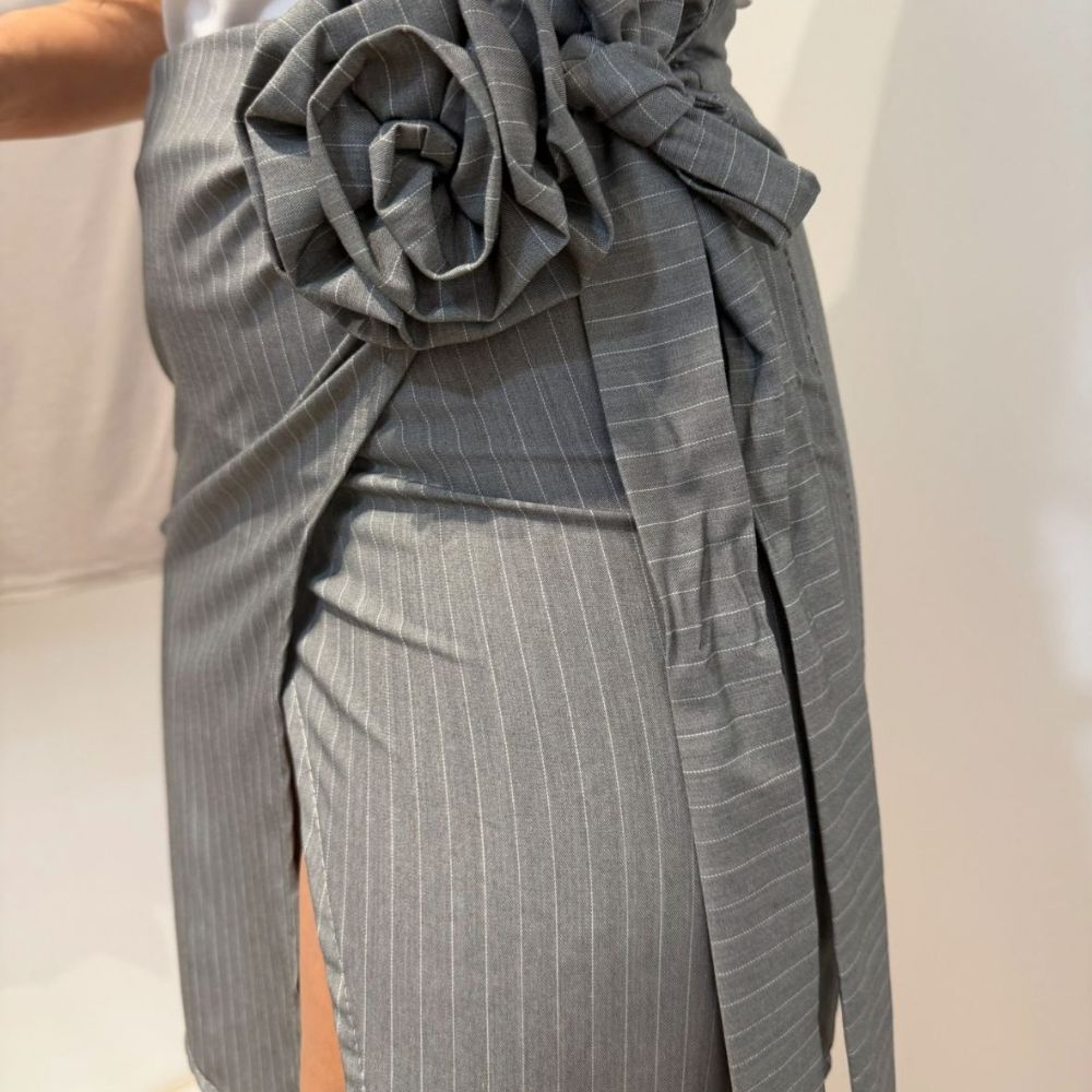 Falda pareo de rayas diplomáticas