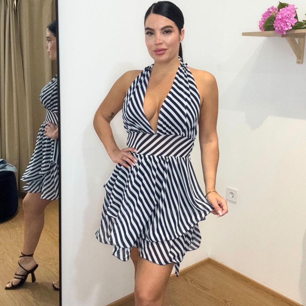 Vestido de rayas atado al cuello
