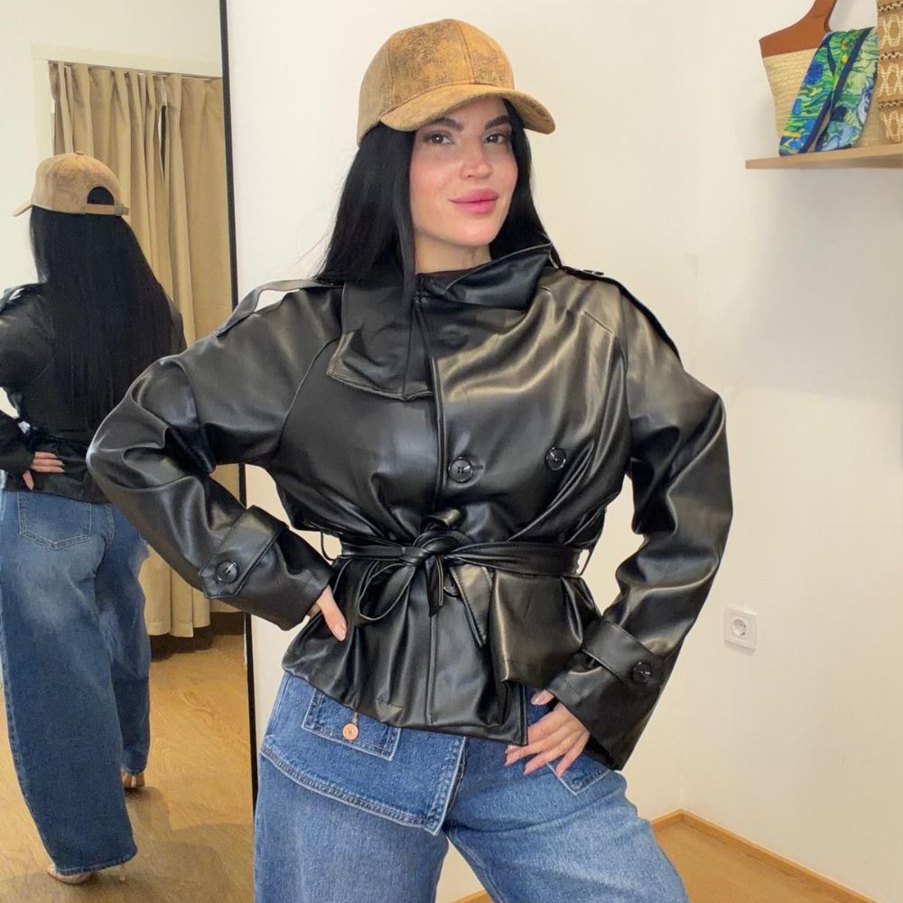 Chaqueta polipiel negra